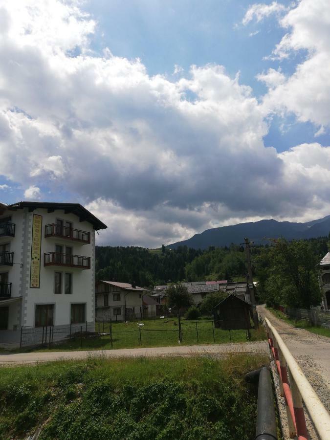 Pensiune Stirbu Hotel Borsa  Exterior photo